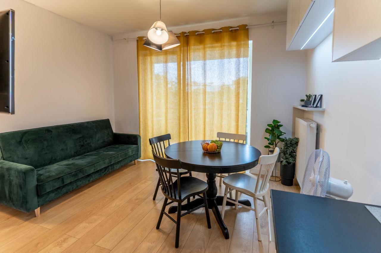 First -- Green Zoliborz Apartment 2 Varşova Dış mekan fotoğraf